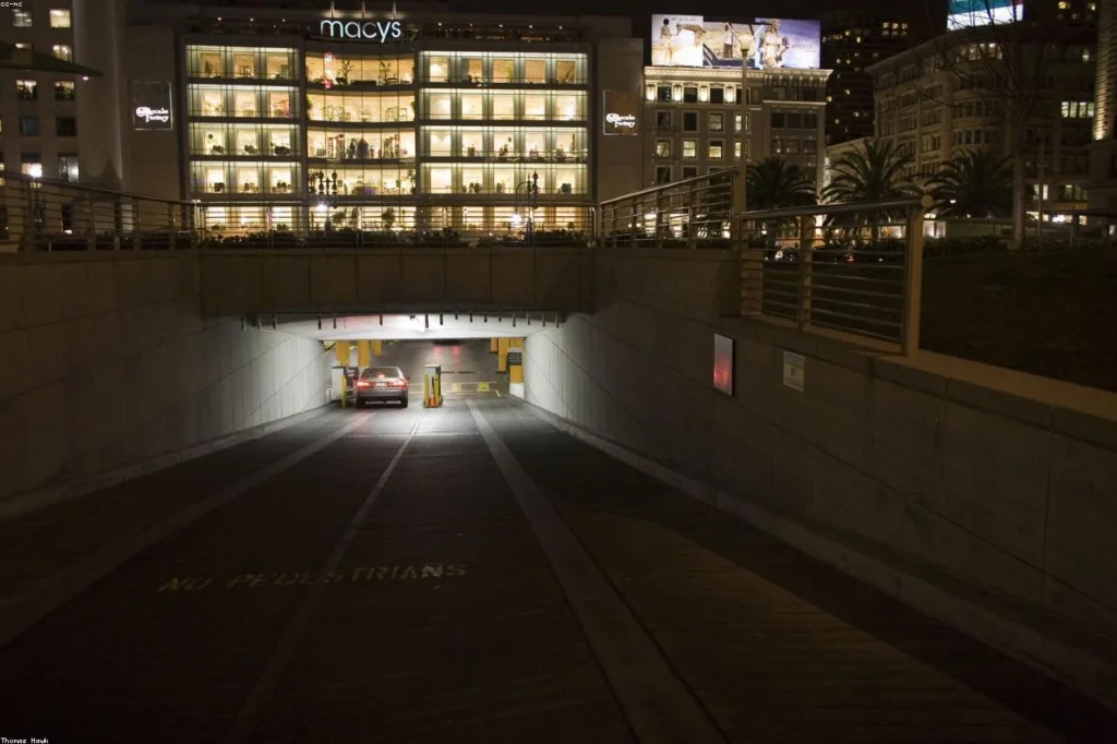 Tiefgaragenstellplatz Maxvorstadt Muenchen